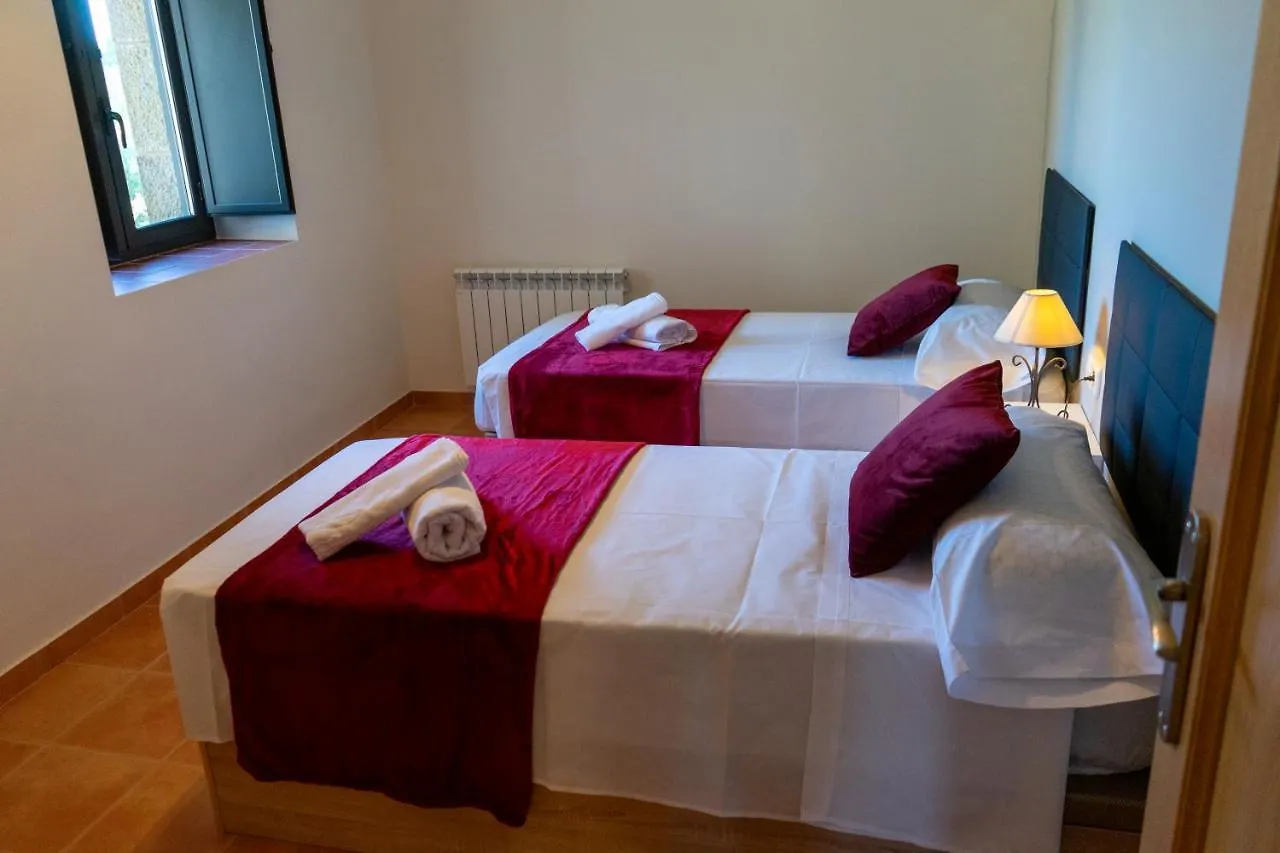 Cal Ganyada, Casa Rural Cardona 0*,  Španělsko