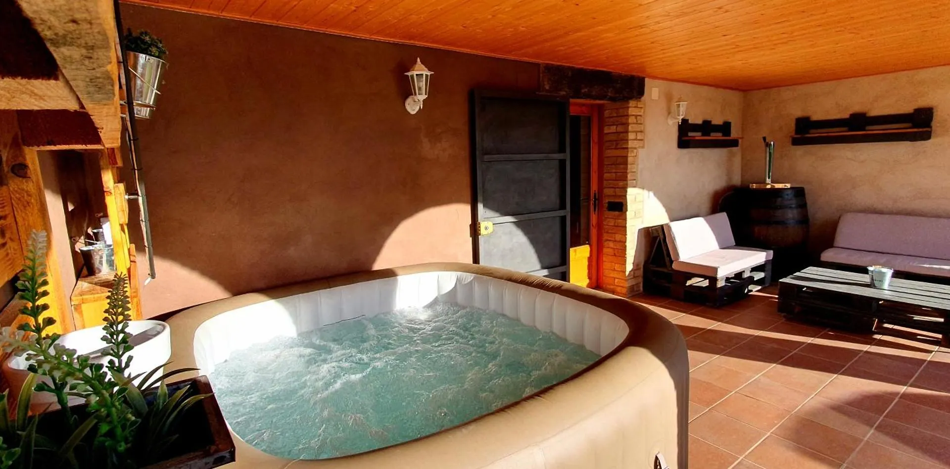 Cal Ganyada, Casa Rural Cardona 0*,  Spain